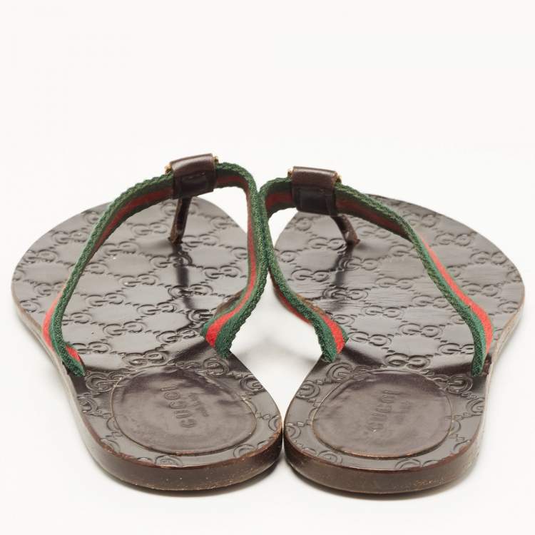 مملوكة مسبقًا Gucci Tricolor Leather and Canvas Web Interlocking G Thong Flats Size 37.5