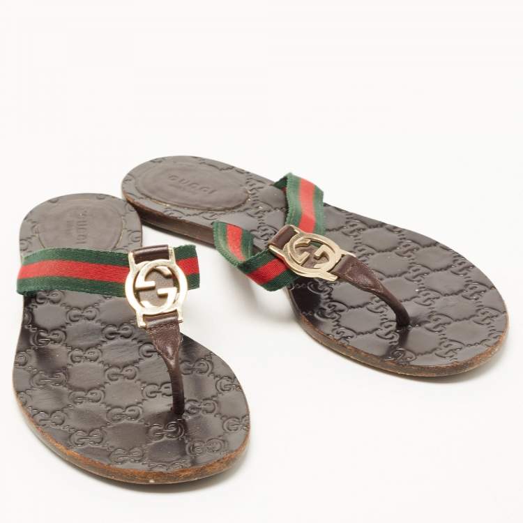 مملوكة مسبقًا Gucci Tricolor Leather and Canvas Web Interlocking G Thong Flats Size 37.5