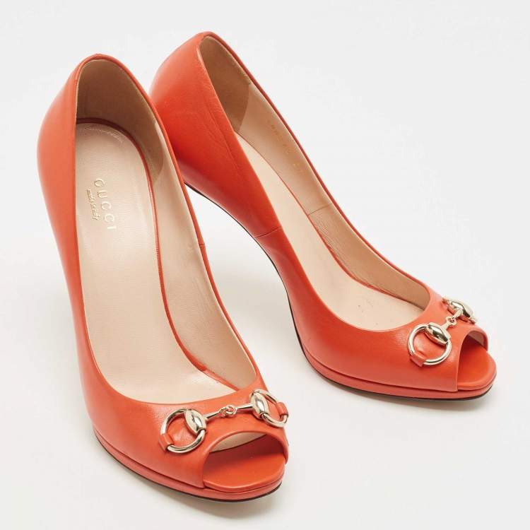 Pre Owned Gucci Orange Leather Hollywood Horsebit Peep Toe  Pumps Size 37