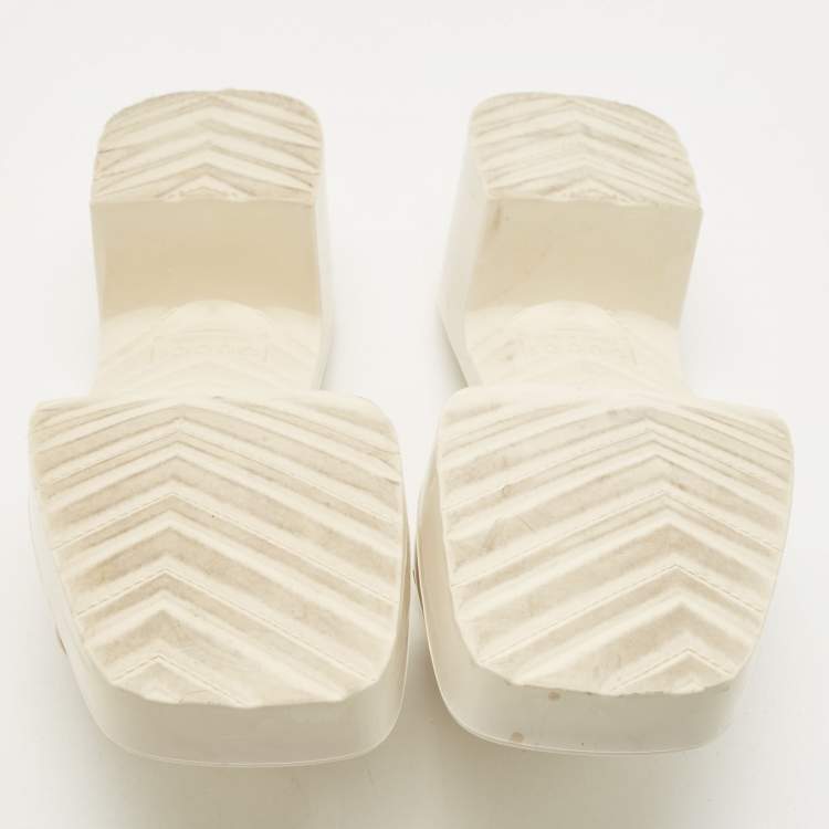Pre Owned Gucci White Rubber Slide Sandals Size 36