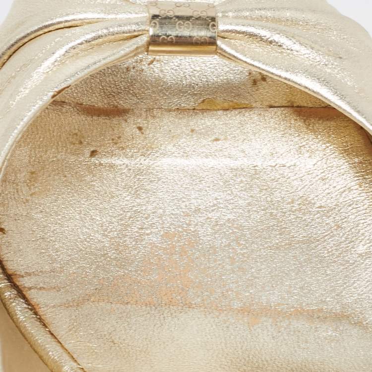 Pre Owned Gucci Gold Leather Wedge Open Toe Pumps Size 37