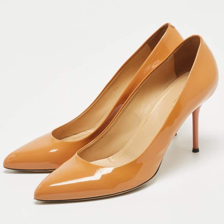 Pre Owned Gucci Brown Patent Leather Pointed Top Pumps Size 39.5