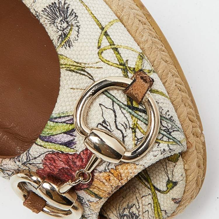 Pre Owned  Gucci Multicolor Floral Print Canvas Horsebit Peep Toe Wedge Pumps Size 39