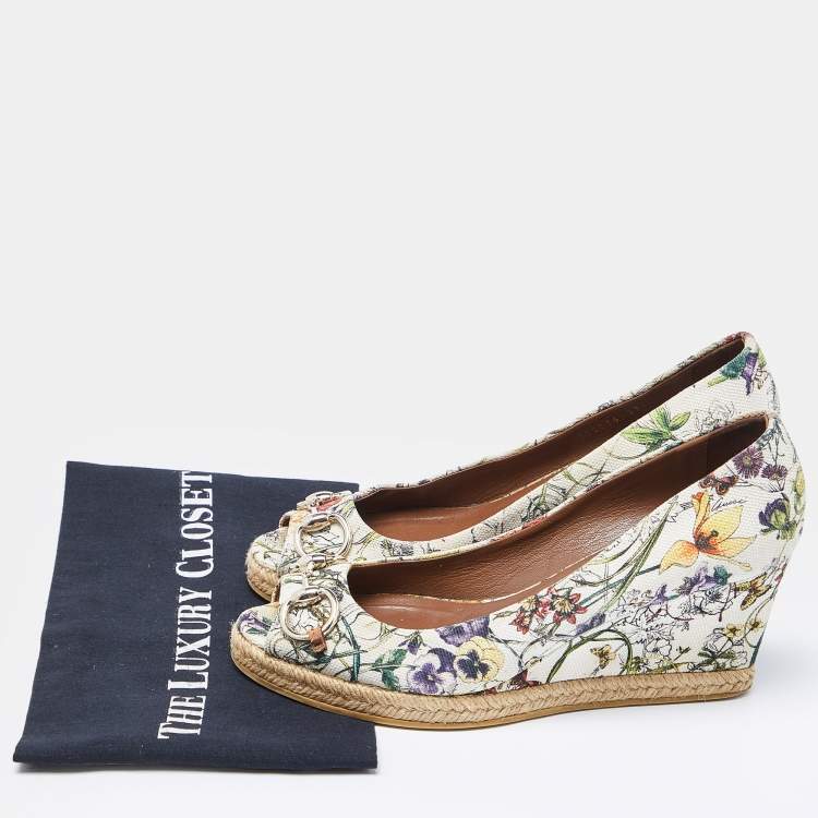 Pre Owned  Gucci Multicolor Floral Print Canvas Horsebit Peep Toe Wedge Pumps Size 39