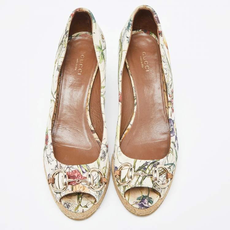 Pre Owned  Gucci Multicolor Floral Print Canvas Horsebit Peep Toe Wedge Pumps Size 39
