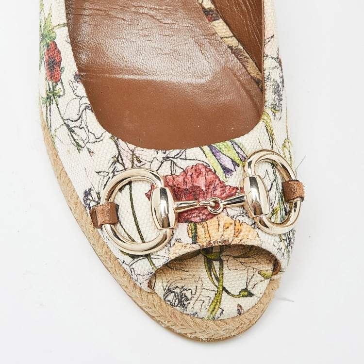 Pre Owned  Gucci Multicolor Floral Print Canvas Horsebit Peep Toe Wedge Pumps Size 39