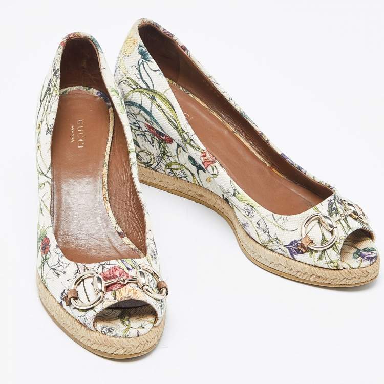 Pre Owned  Gucci Multicolor Floral Print Canvas Horsebit Peep Toe Wedge Pumps Size 39