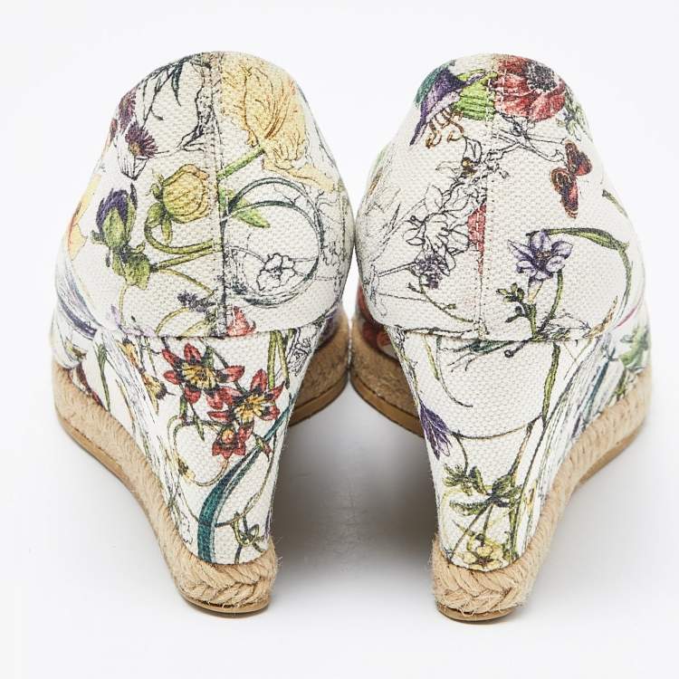 Pre Owned  Gucci Multicolor Floral Print Canvas Horsebit Peep Toe Wedge Pumps Size 39