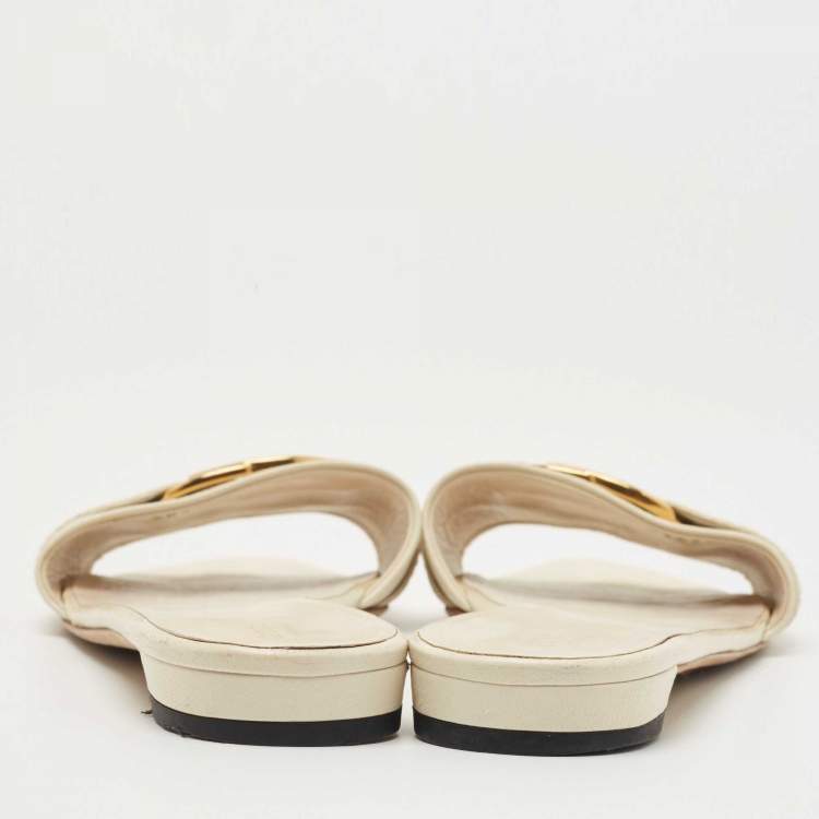 Pre Owned Gucci Cream Leather Interlocking G Flat Slides Size 40.5