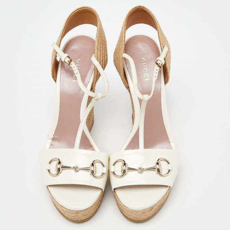 Pre Owned Gucci Off White/Beige Patent Leather Horsebit Wedge Espadrille T- Strap Platform Sandals Size 39.5