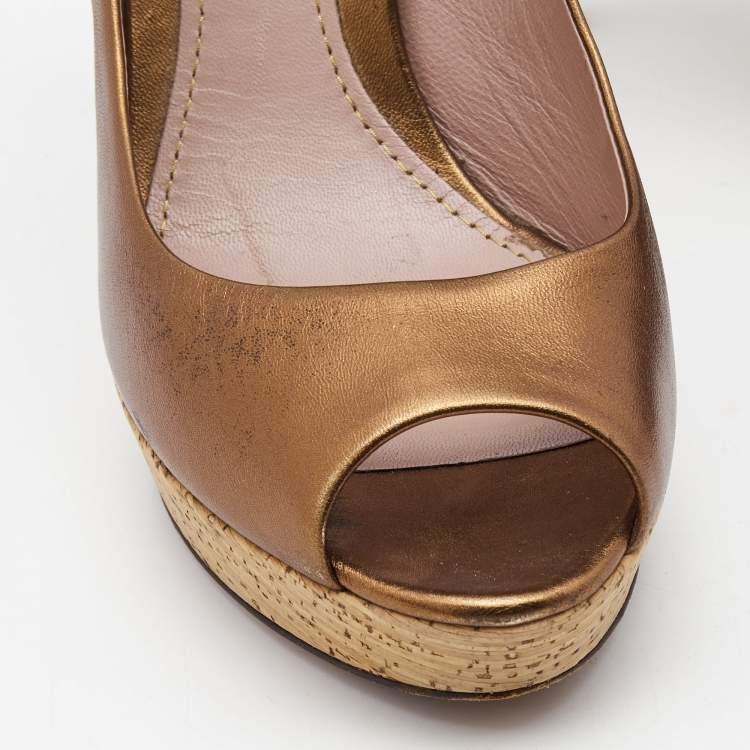 Pre Owned Gucci Metallic Bronze Leather Peep Toe Platform Pumps Size 39