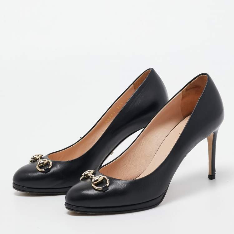 مملوكة مسبقًا Gucci Black Leather Horsebit Round Toe Pumps Size 36.5