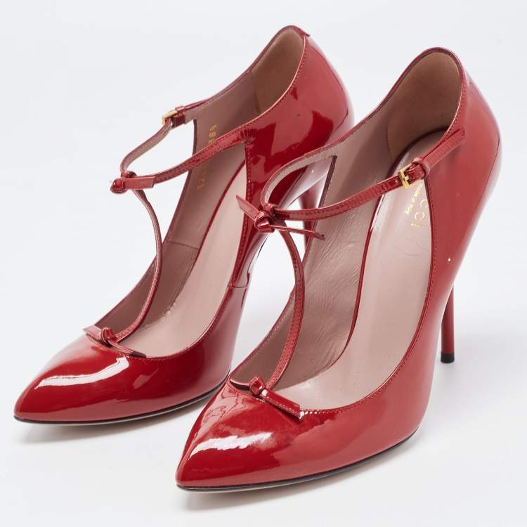 Pre Owned Gucci Red Patent Leather Bow Accents T-Strap Pumps Size 38.5