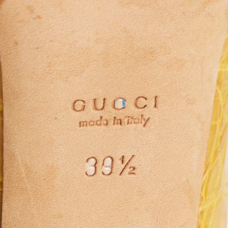مملوكة مسبقًا Gucci Yellow Crocodile  Peep Toe Pumps Size 39.5