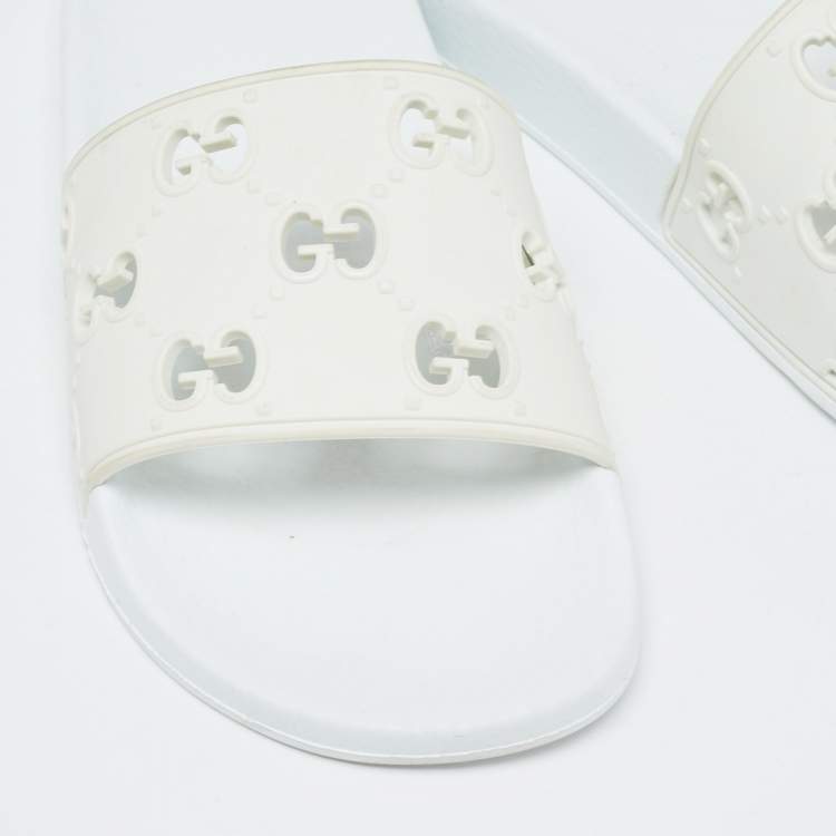Pre Owned Gucci White Rubber Flat Slides Size 39