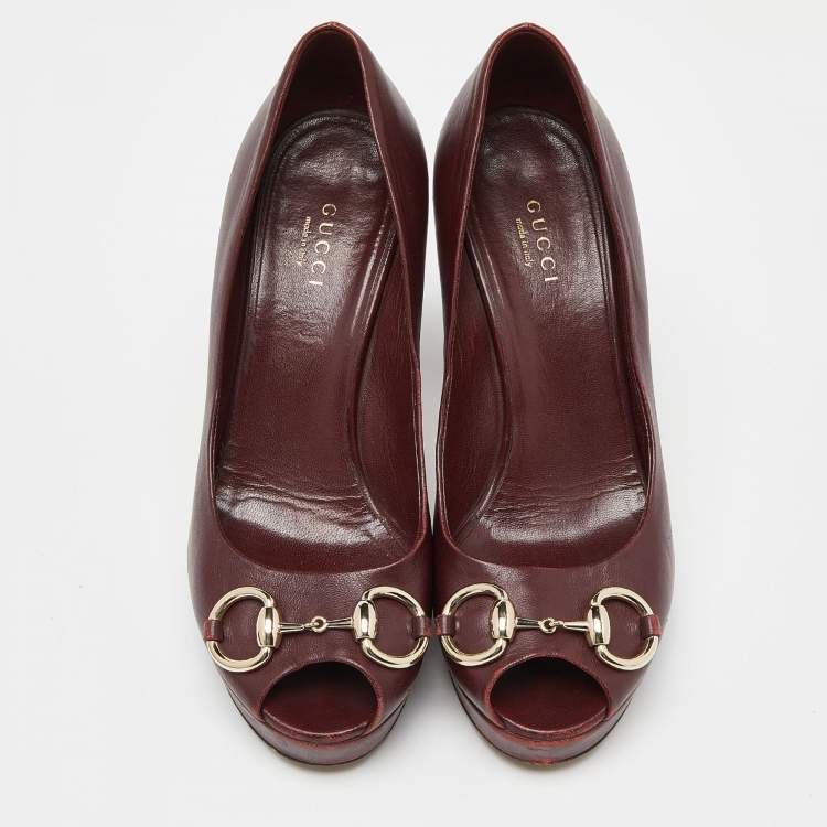 Pre Owned Gucci Burgundy Leather Horsebit Peep Toe Platform Pumps Size 37
