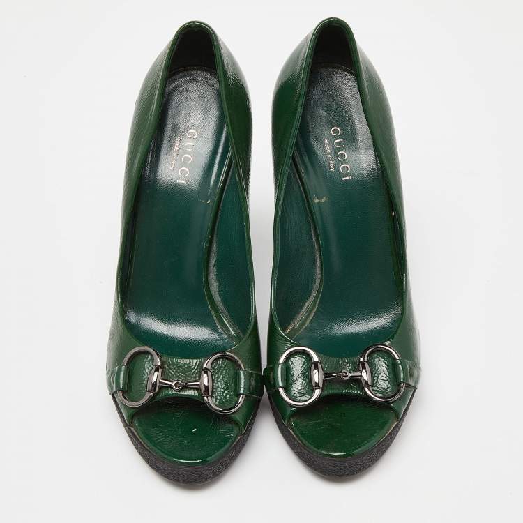 Pre Owned Gucci Green Patent Leather Horsebit Peep Toe Pumps Size 36