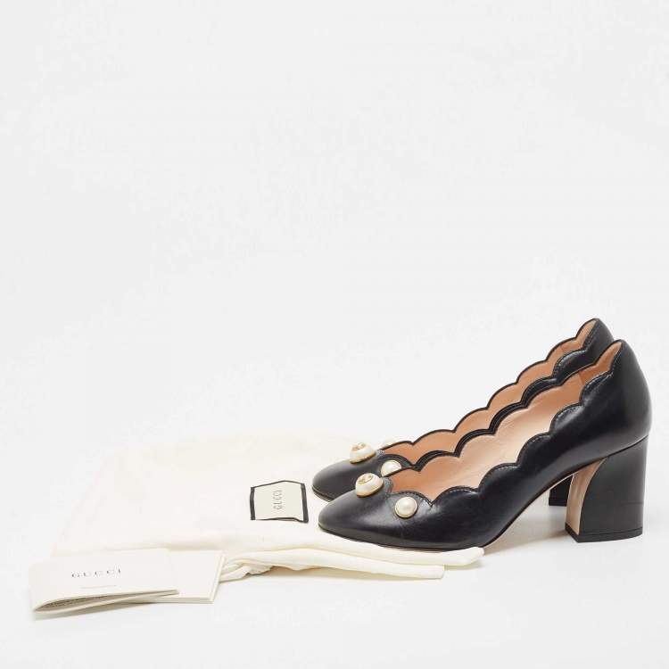 Pre Owned Gucci Black Scalloped Leather GG Faux Pearl Pumps Size 35