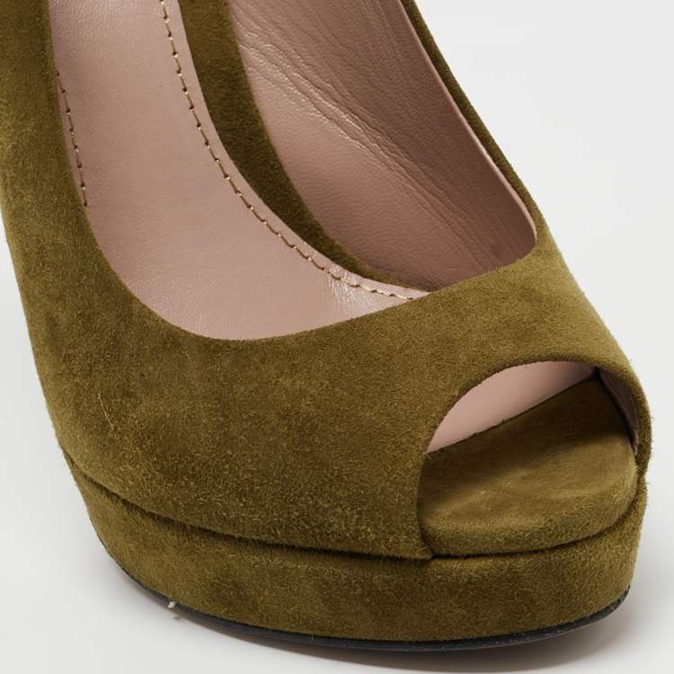 Pre Owned Gucci Green Suede Sofia Slingback Platform Pumps Size 38.5