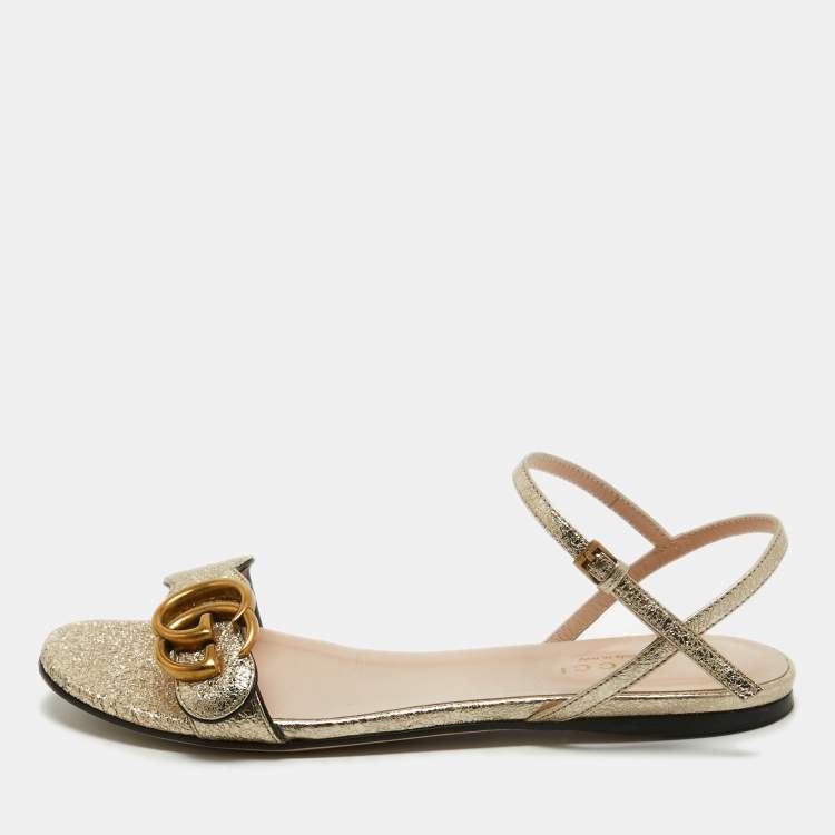 GUCCI ゴールド ミュール 35C Gucci Gold Textured Leather GG Marmont Ankle Strap Flat