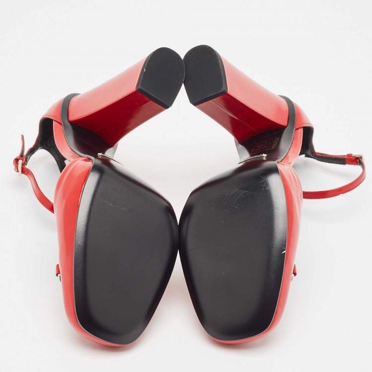 Pre Owned Gucci Red Leather Horsebit Block Heel Ankle Strap Sandals Size 38.5