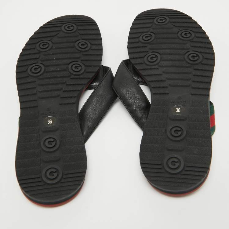مملوكة مسبقًا Gucci Black Leather Web Detail Thong Flats Size 36