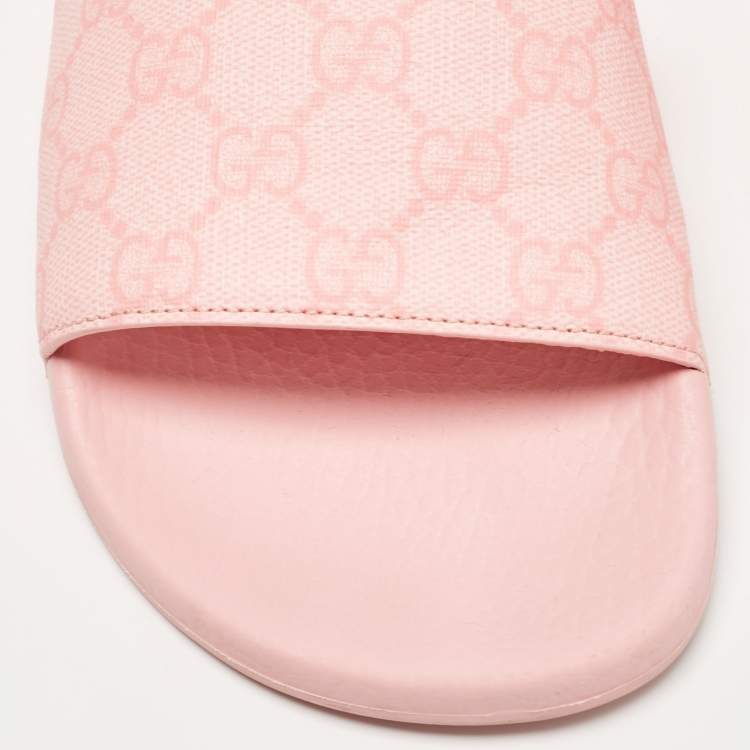 Pre Owned Gucci Pink GG Supreme Canvas Pool Slides Size 39