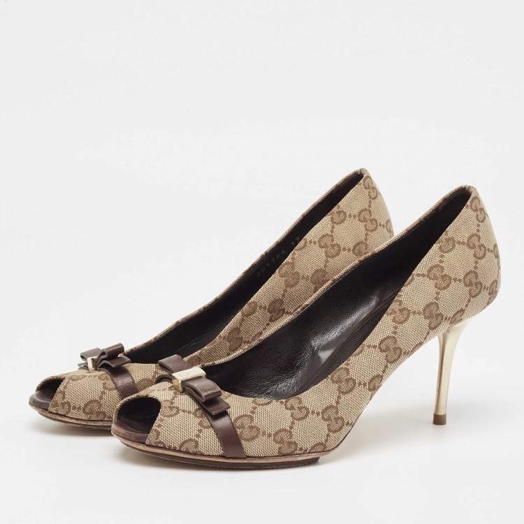 Pre Owned Gucci Beige/Brown Canvas and Leather  Peep Toe Pumps Size 39