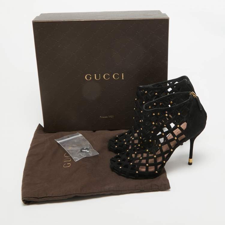 Pre Owned Gucci Black Suede Cut Out Studded Ankle Booties Size 35.5