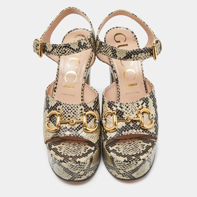 مملوكة مسبقًا Gucci Beige/Black Python Embossed Leather Horsebit Platform Ankle Strap Sandals 40