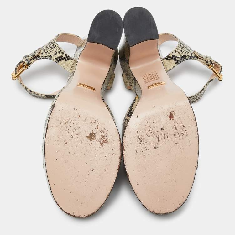 مملوكة مسبقًا Gucci Beige/Black Python Embossed Leather Horsebit Platform Ankle Strap Sandals 40