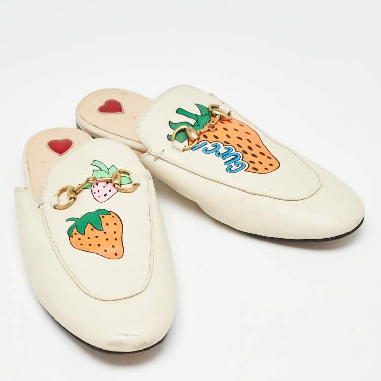 Pre Owned Gucci Cream Leather Strawberry Print Princetown Flat Mules Size 39
