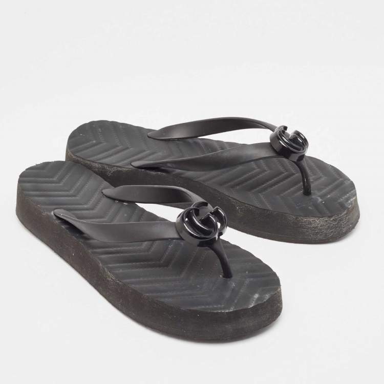 Pre Owned Gucci Black Rubber GG Chevron Thong Platform Slides Size 39