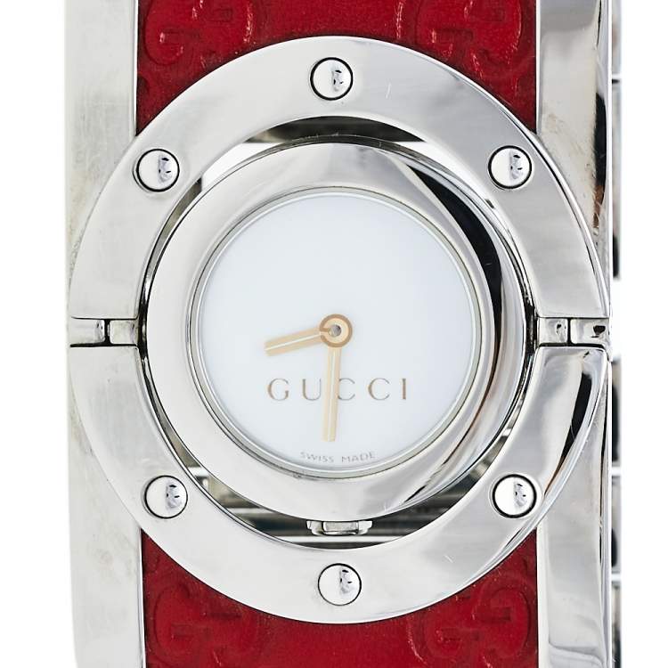 Pre Owned Gucci White Stainless Steel Leather Twirl YA112435 Women's Wristwatch 23 mm