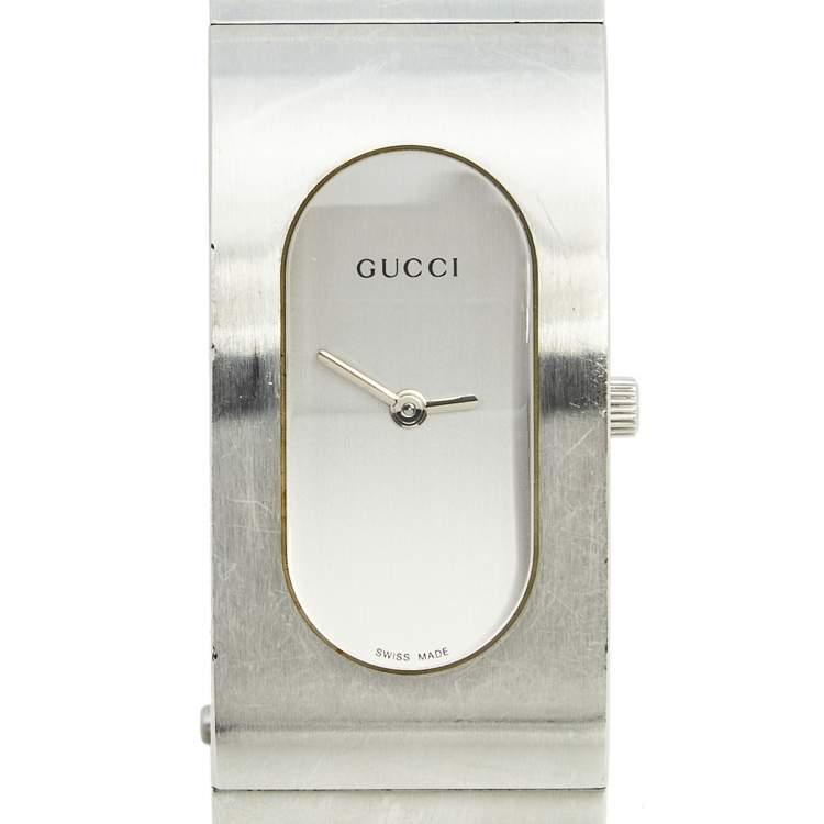 Pre Owned Gucci Silver Stainless Steel Vintage 2400L Women's Wristwatch 22 mm