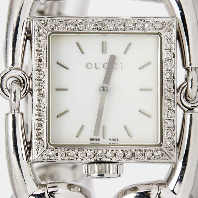 Pre Owned Gucci Mother of Pearl Stainless Steel Diamond Signoria Horsebit 116.3 Women's Wristwatch 25 mm