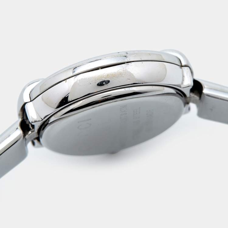 Pre Owned Gucci Silver Stainless Steel 1400L Women's Wristwatch 25 mm