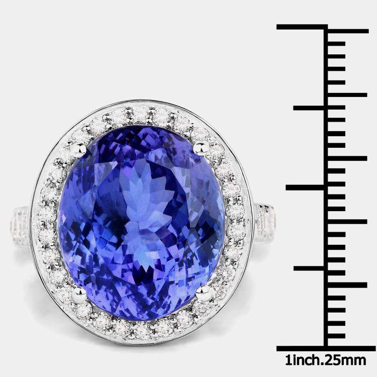 مملوكة مسبقًا 17.60 cts Tanzanite and Diamond 18K White Gold Halo Ring US Size 8