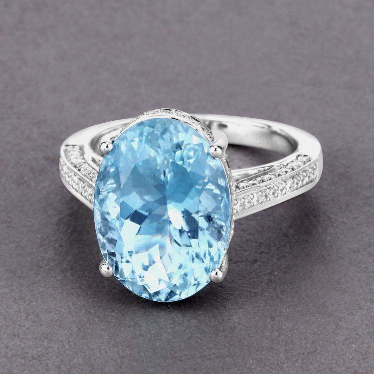 مملوكة مسبقًا 8.48 cts Aquamarine and Diamond 14K White Gold Bridge Ring US Size 7