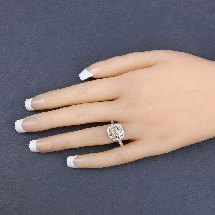 Pre Owned 4.38 ctw Light Yellow Diamond and Diamond 18K White Gold Statement Ring US Size 7