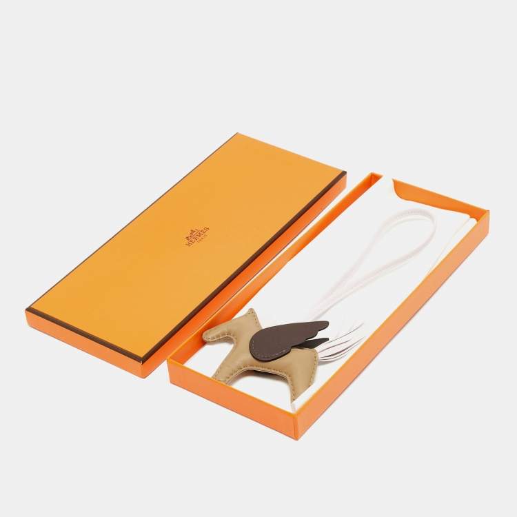 Pre Owned Hermès Beige Marfa/ Mauve Pale/ Mokas Milo Leather GriGri Rodeo Pegase Bag Charm PM