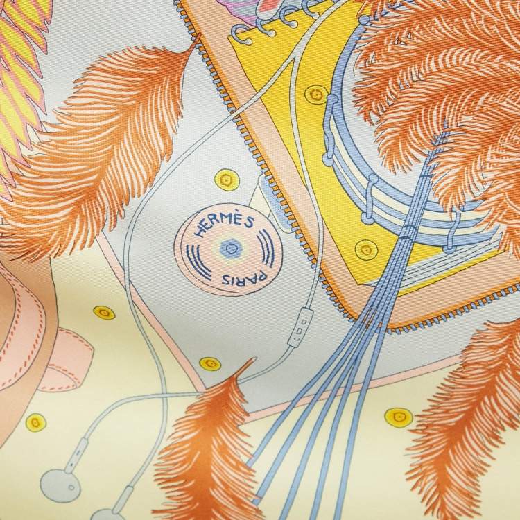 مملوكة مسبقًا Hermès Multicolor Printed Silk Bagage a Main Scarf
