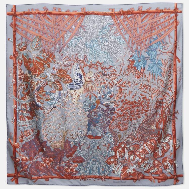 Pre Owned Hermès Bleu Mythes et Metamorphoses Silk Square Scarf