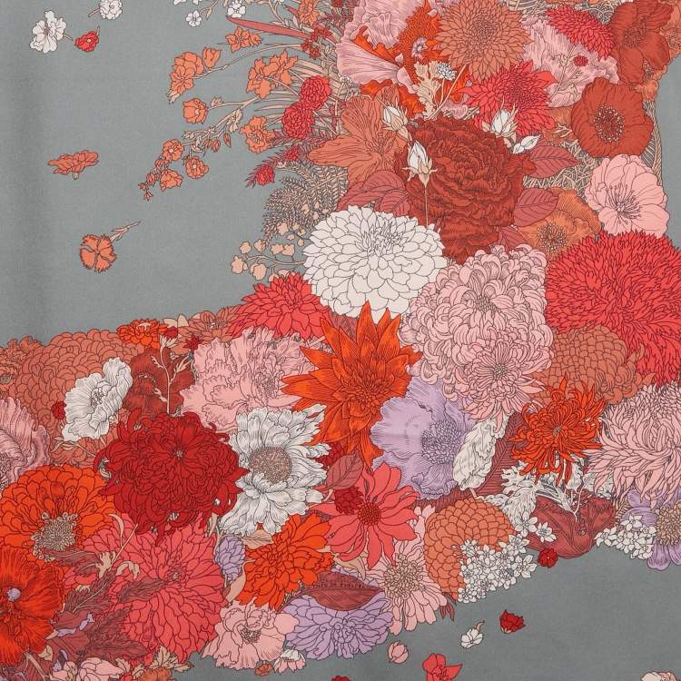 Pre Owned Hermès Grey Robe Legere Printed Silk Square Scarf