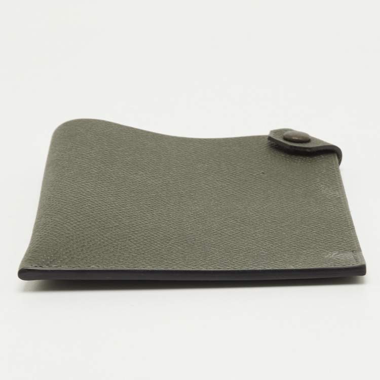 Pre Owned Hermès Tarmac Vert Maquis Epsom Leather Passport Holder