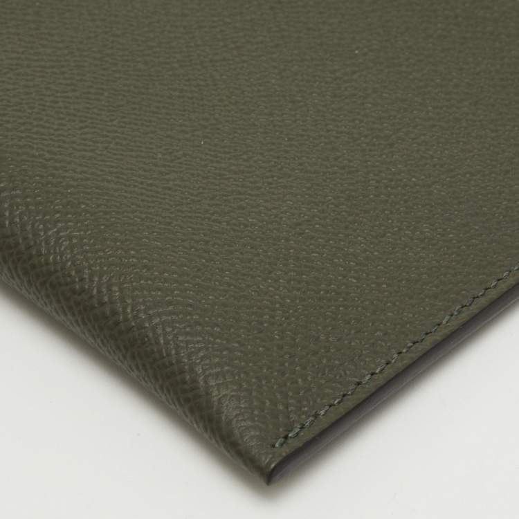 Pre Owned Hermès Tarmac Vert Maquis Epsom Leather Passport Holder