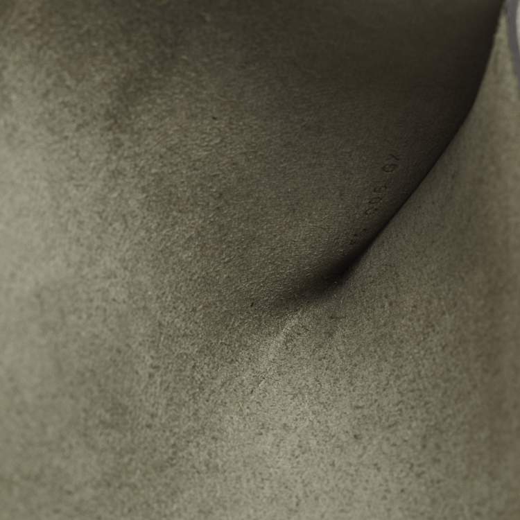 Pre Owned Hermès Tarmac Vert Maquis Epsom Leather Passport Holder