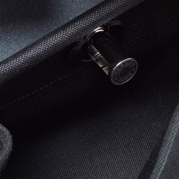 Pre Owned Hermes Herbag Zip 20 Noir Militaire Toile and Vache Hunter Shoulder Bag