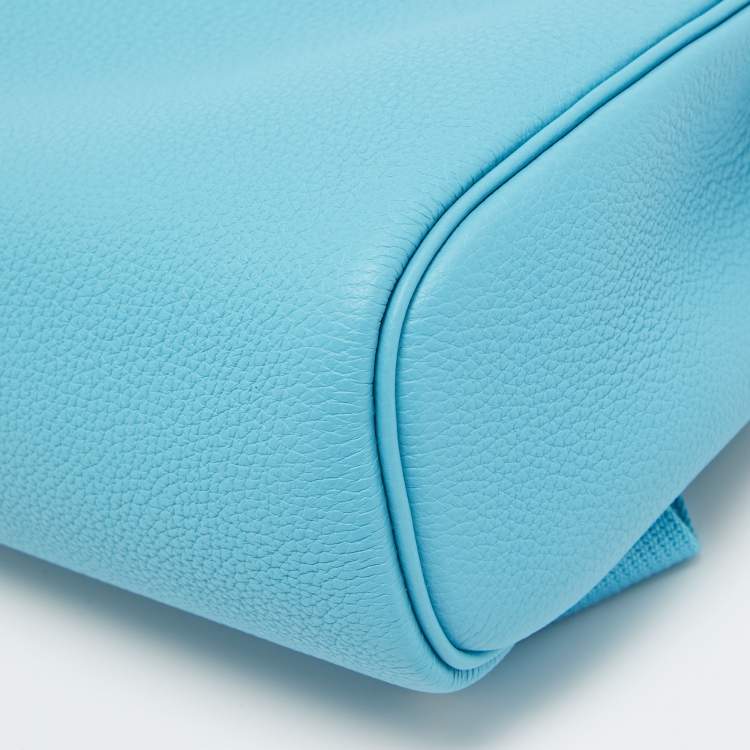 مملوكة مسبقًا Hermès Bleu du Nord Togo Leather Palladium Finish Hac A Dos PM Bag