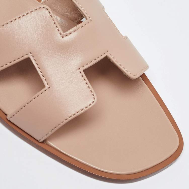 Pre Owned Hermès Beige Leather Oran Flat Slides Size 38.5